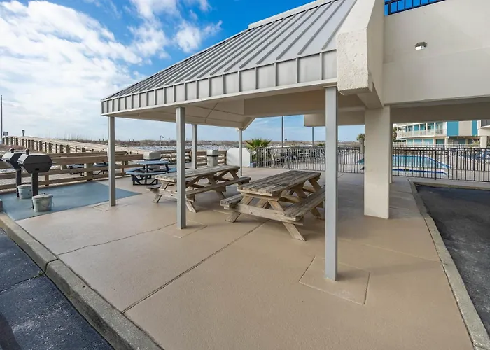 Apartment Island Winds West 380 *