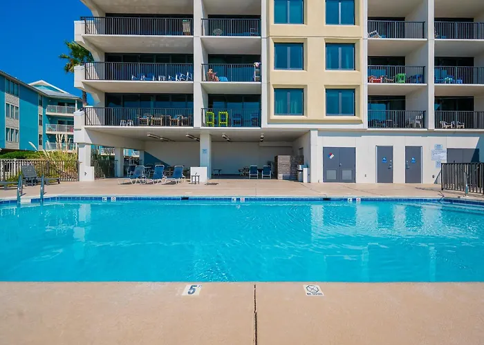 Apartment Island Winds West 380 *